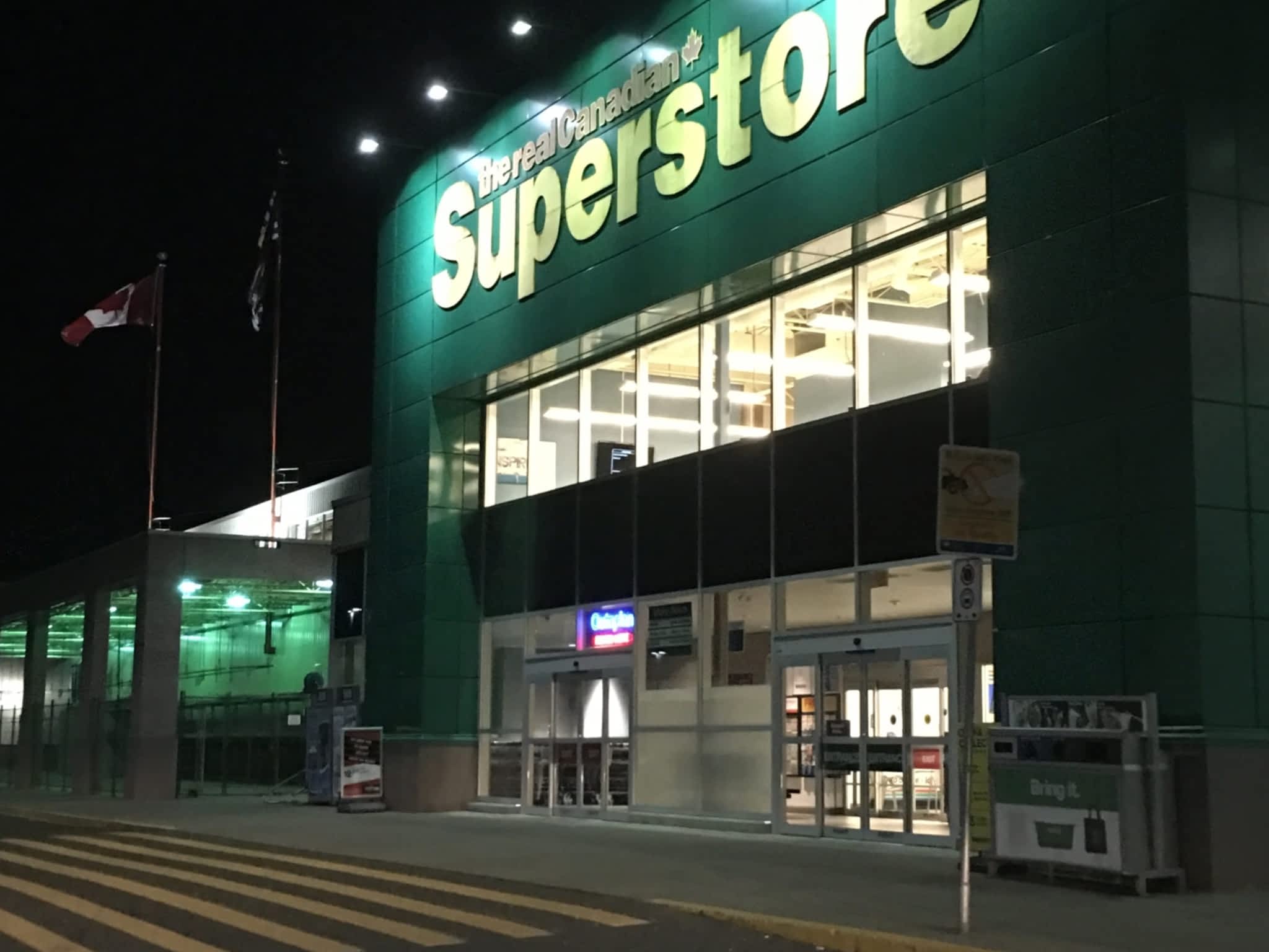 photo Real Canadian Superstore Lougheed Highway