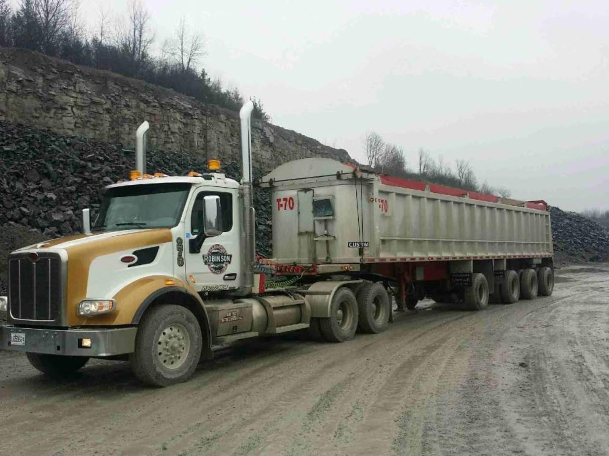 photo Robinson Brothers Frères EnrDispatch Trucking & Float