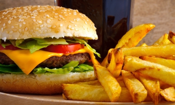 Comblez vos fringales nocturnes à ces restos montréalais