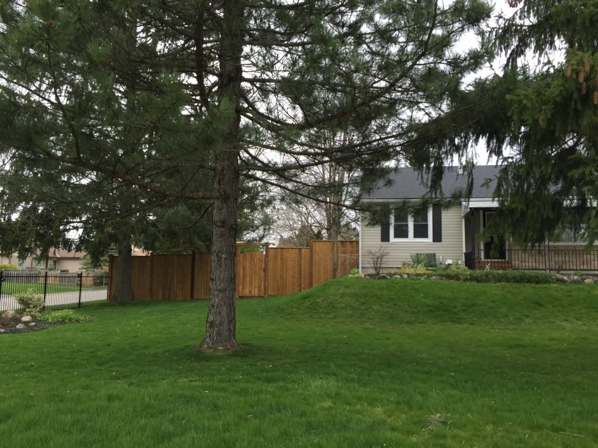 photo Blue Sky Fence & Deck