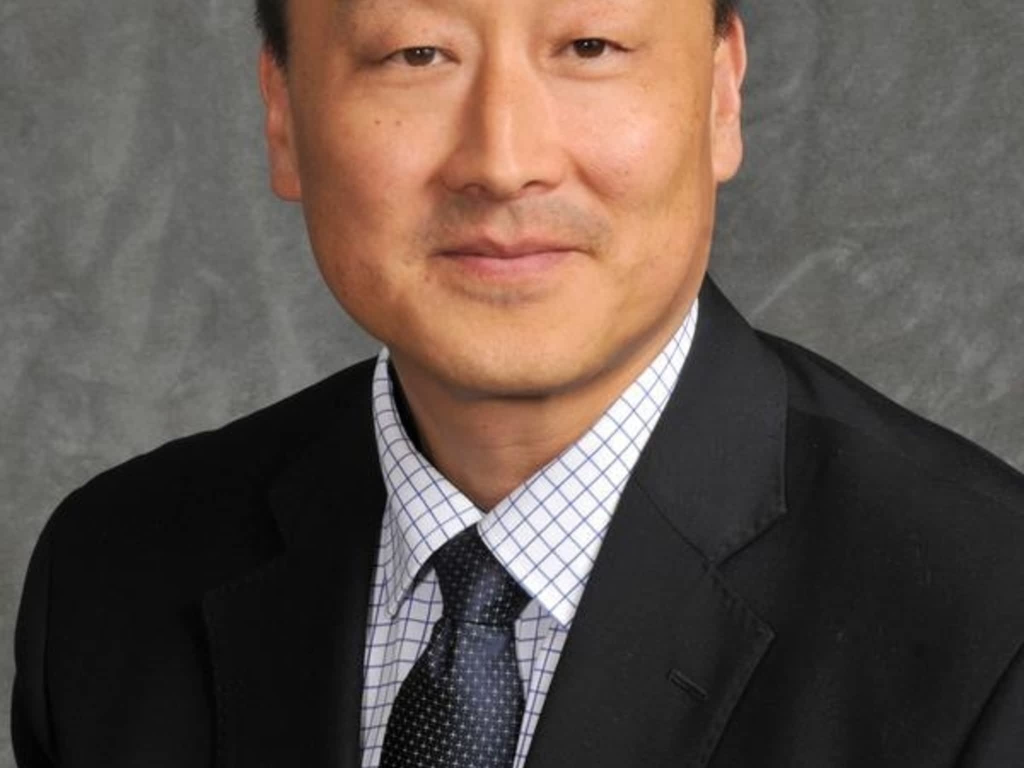 photo Edward Jones - Financial Advisor: Yong Kim, DFSA™|CIM|FMA