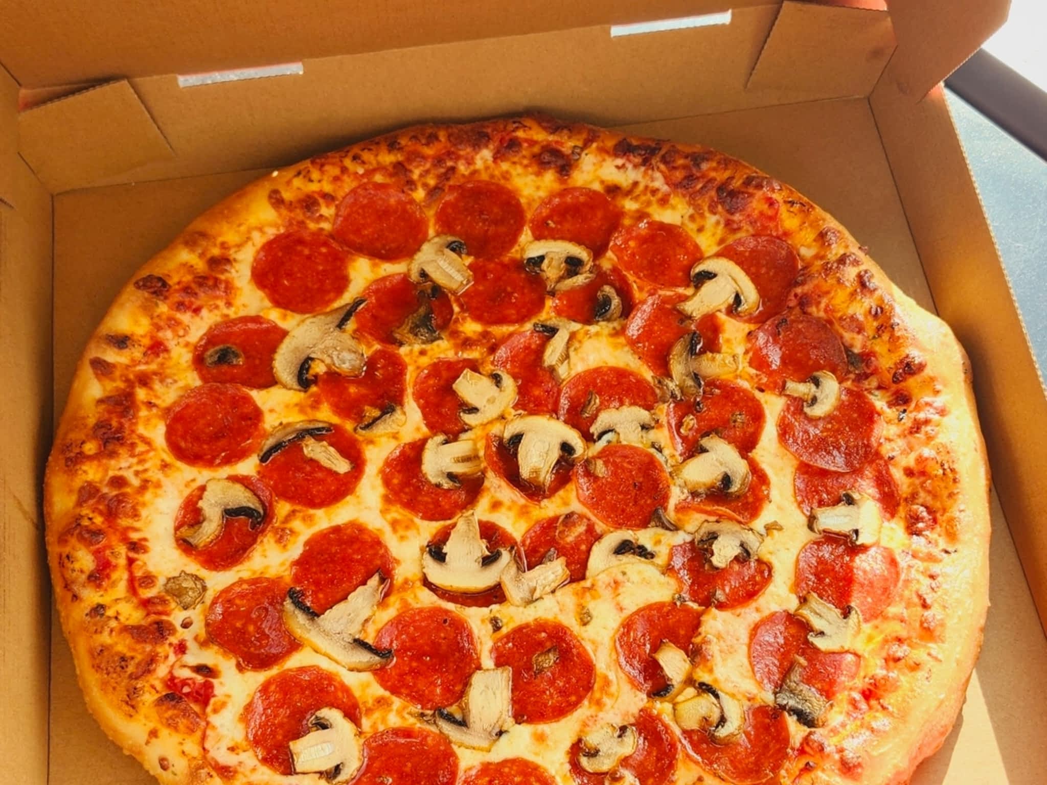 photo Pizza Salvatoré