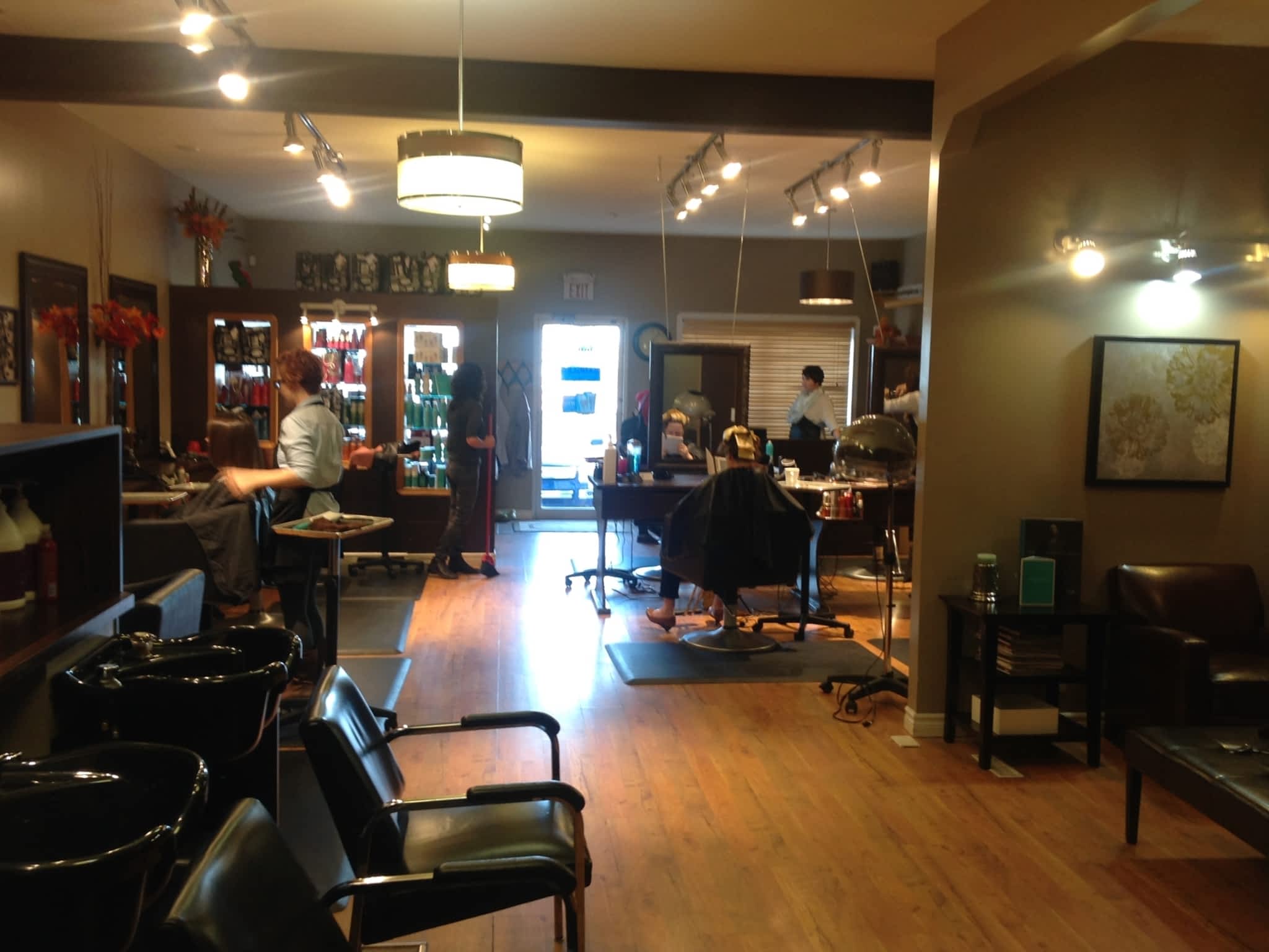 photo Bangles Hair Studio