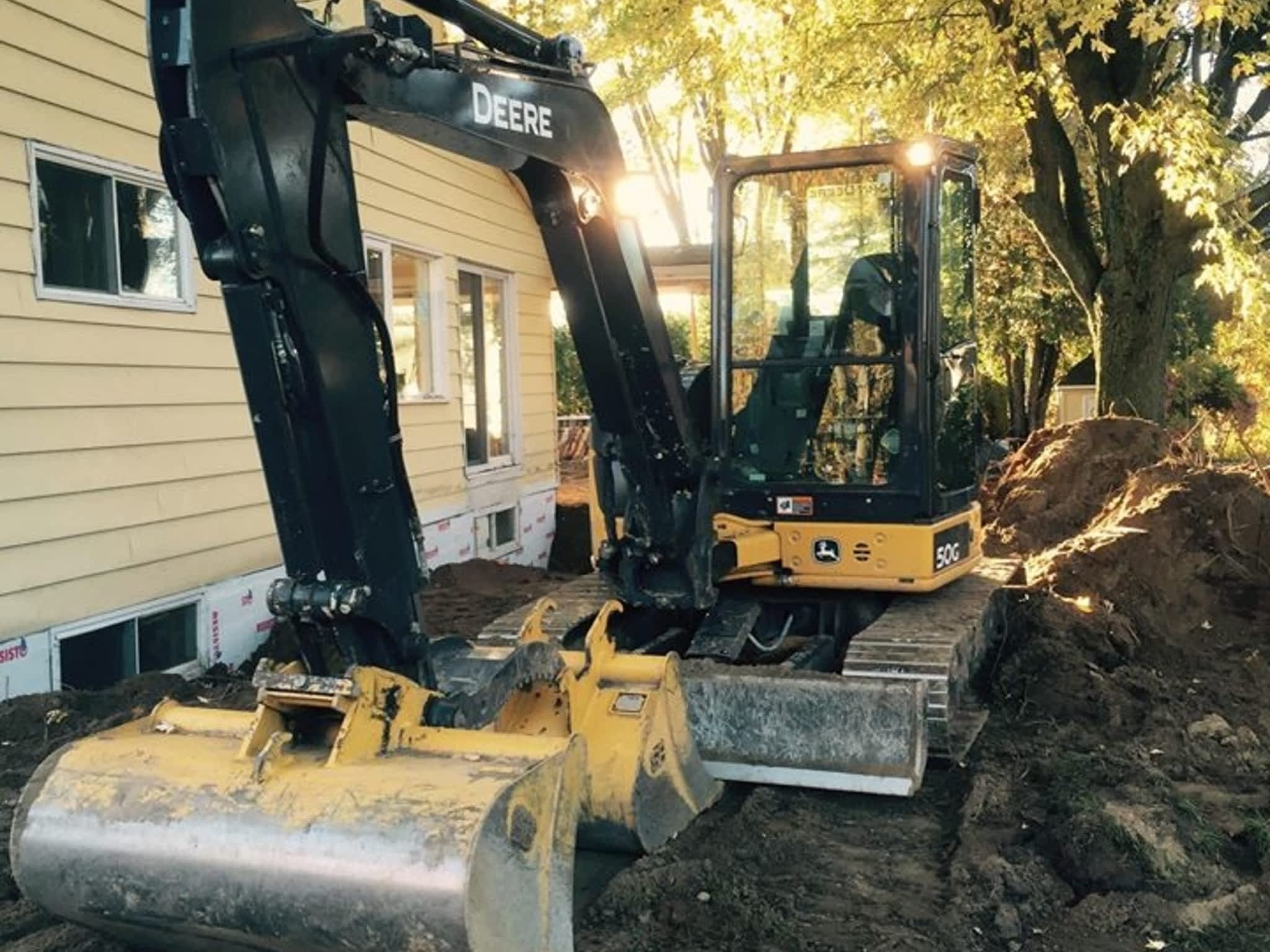 photo Ultimate Excavating Ltd.