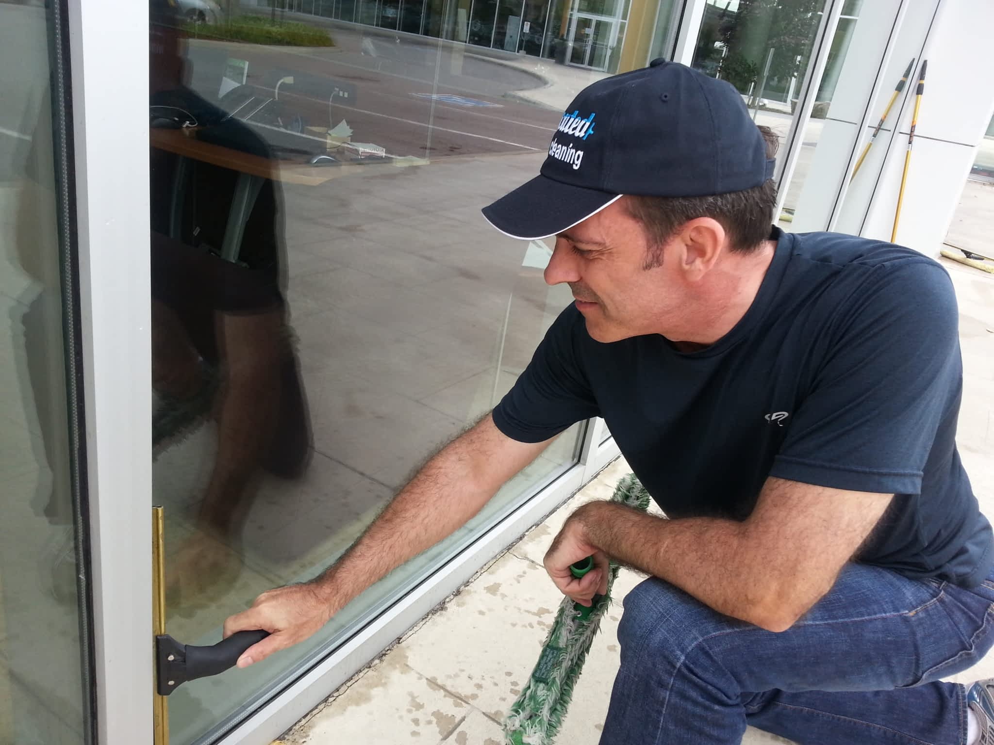 photo Dedicated Window Cleaning