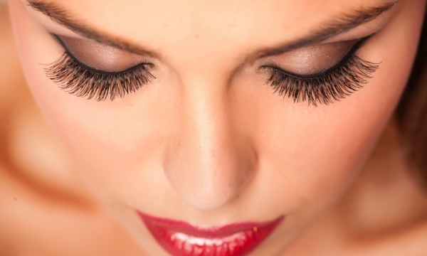 Toronto beauty boutiques specializing in eyelash extensions