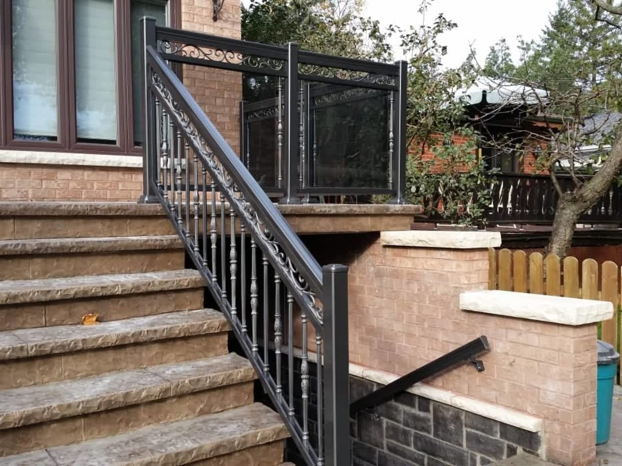 photo TG Aluminum Railings Inc