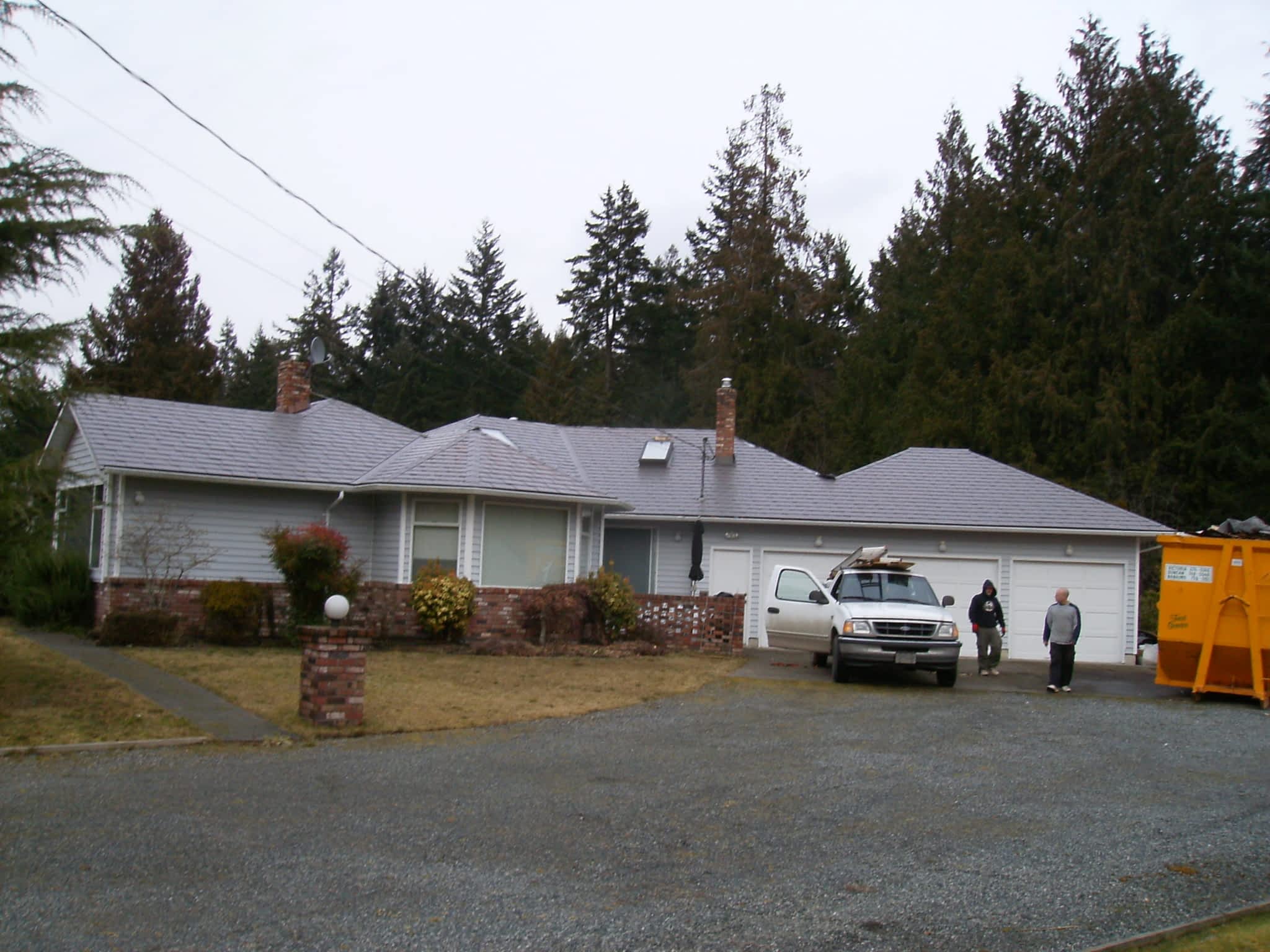 photo Canwest Roofing