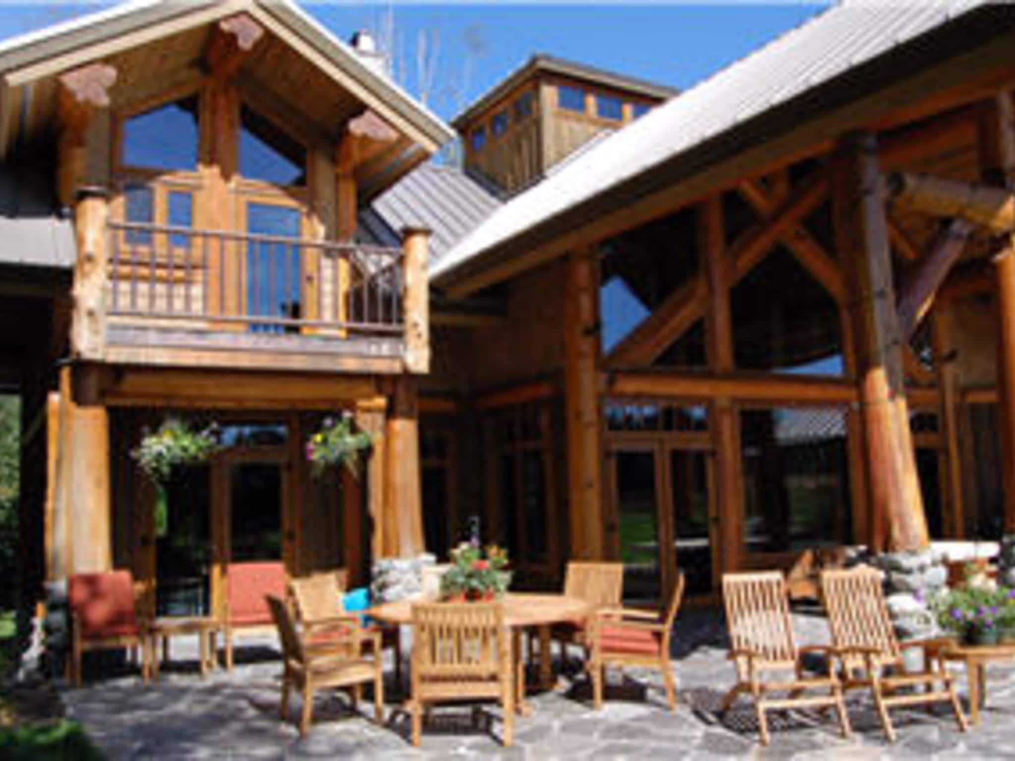 photo West Coast Log Homes Ltd