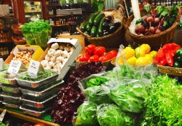 Green grocer: Organic grocery stores in Vancouver