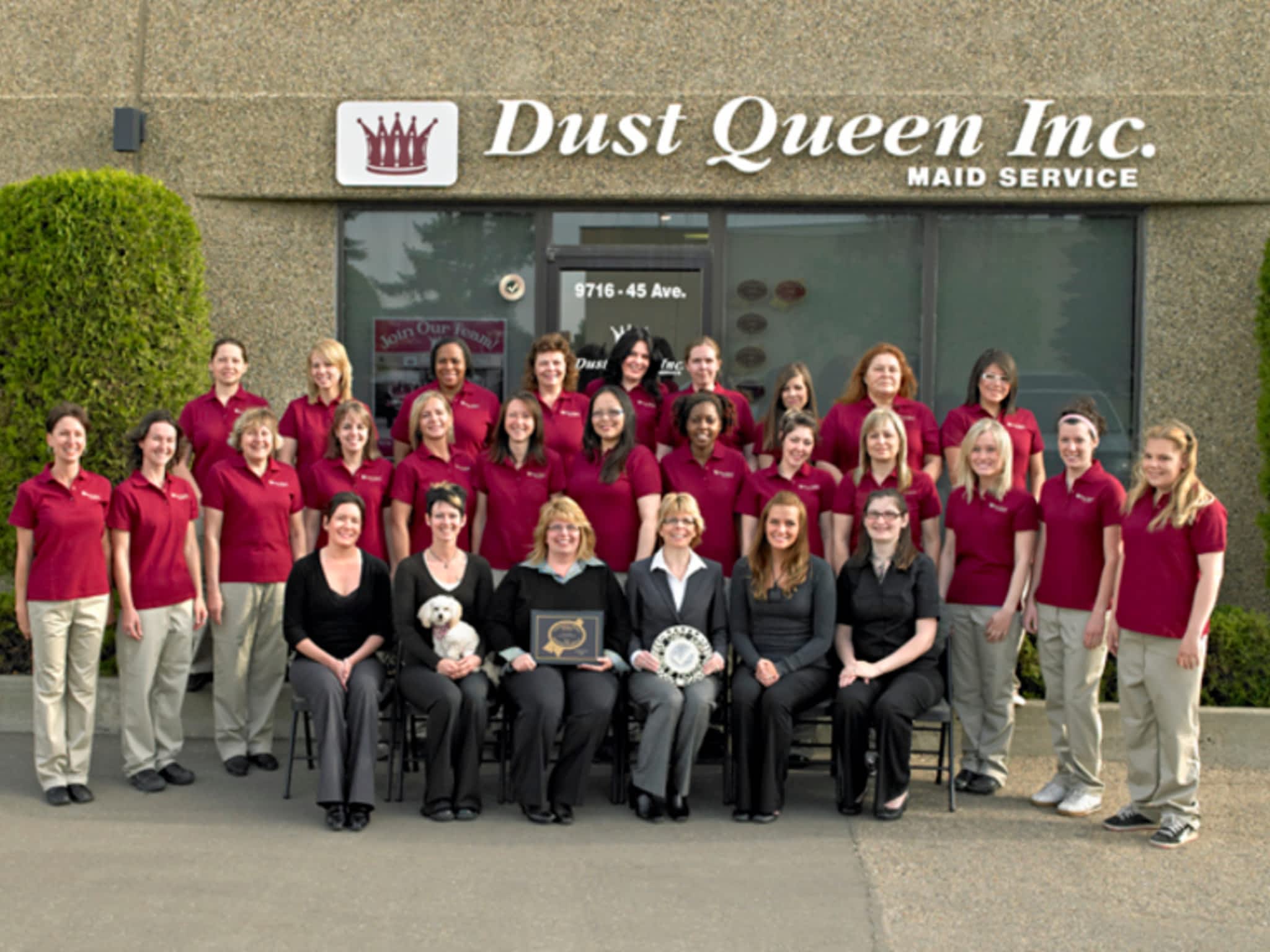 photo Dust Queen Maid Service