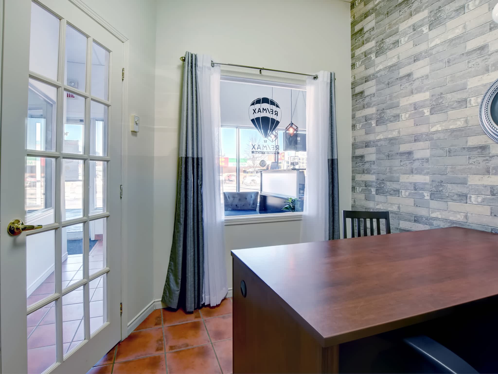 photo RE/MAX PRESTIGE