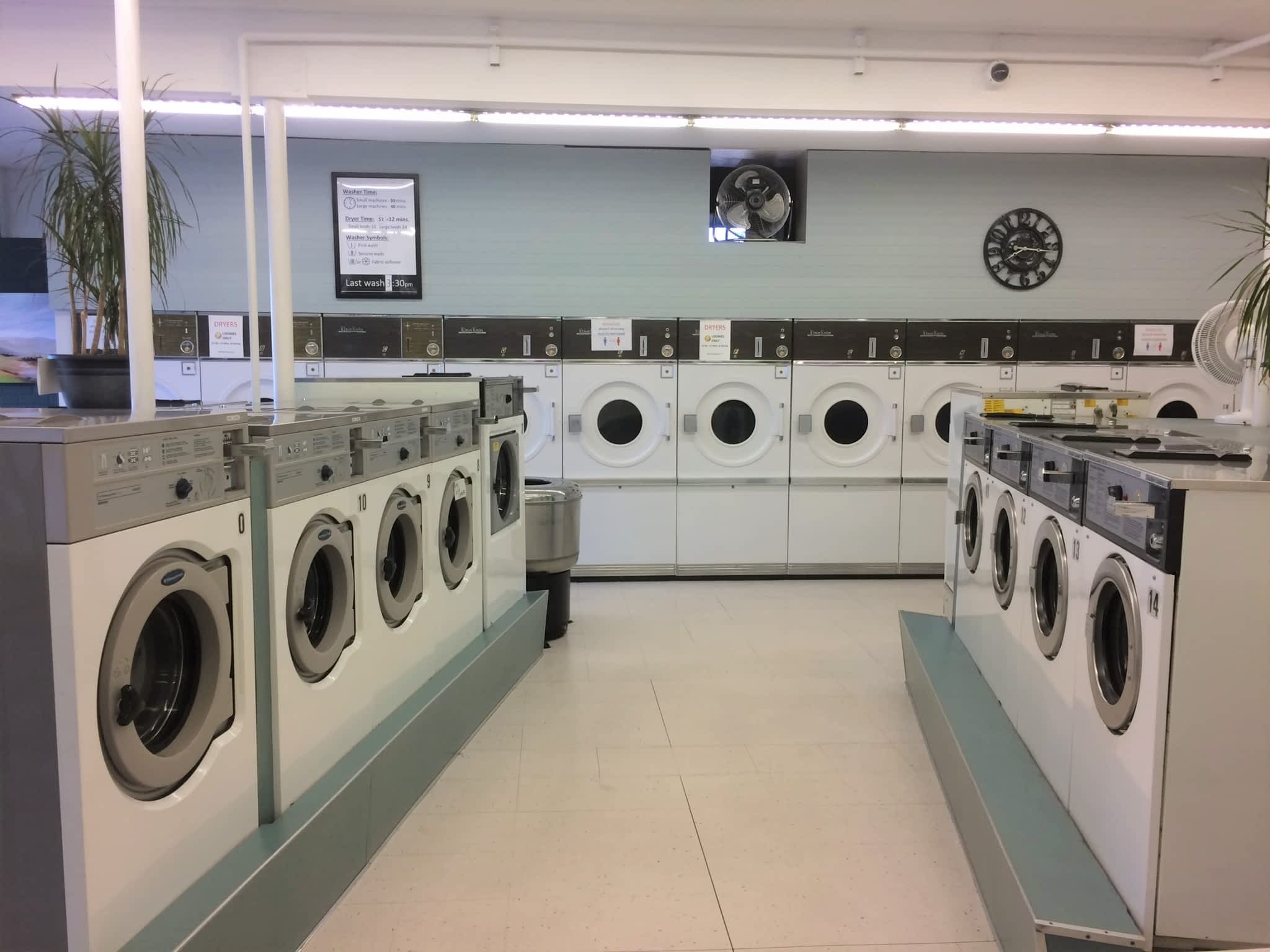 photo Laura's Fine Drycleaning & Launderette