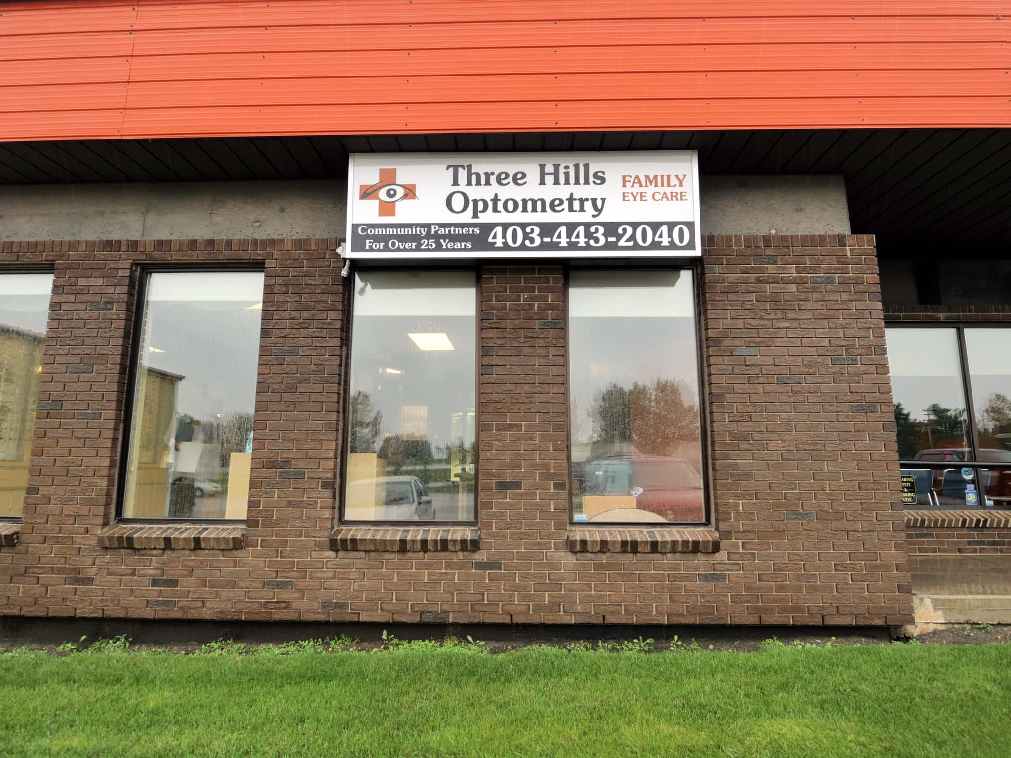 photo Three Hills Optometry