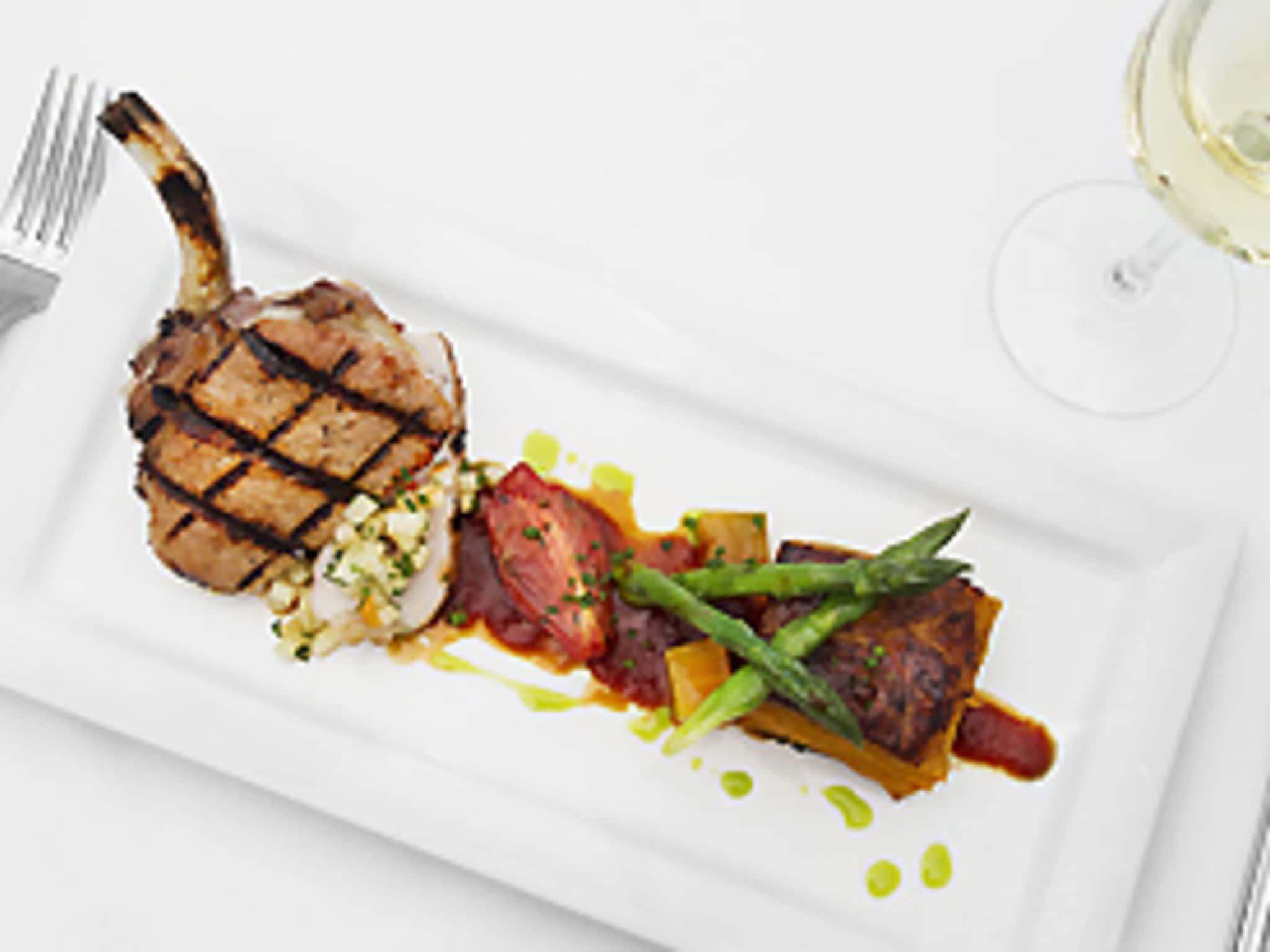 photo Rainbow Room - Fallsview Restaurant