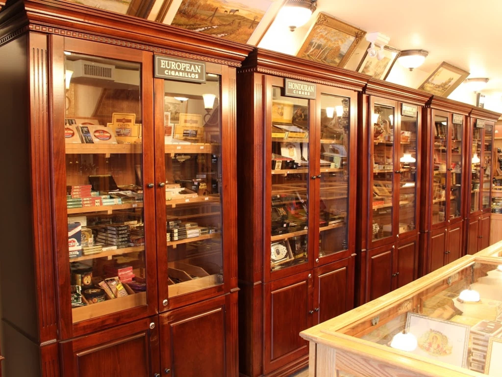 photo Cuban Cigar Shop