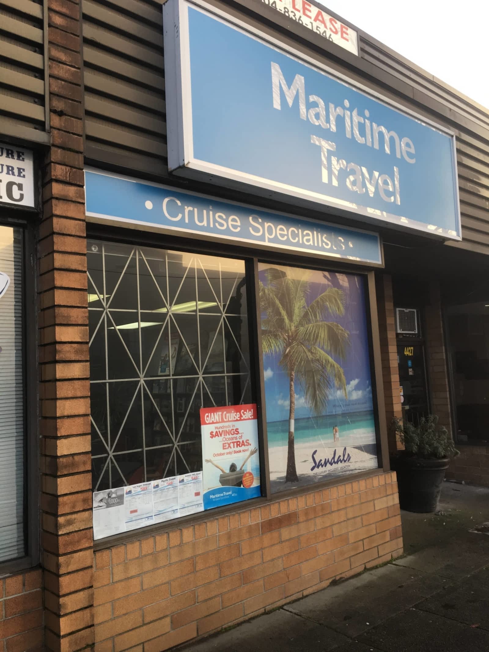 who owns maritime travel