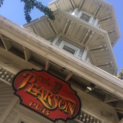 The Tearson Pub - Restaurants