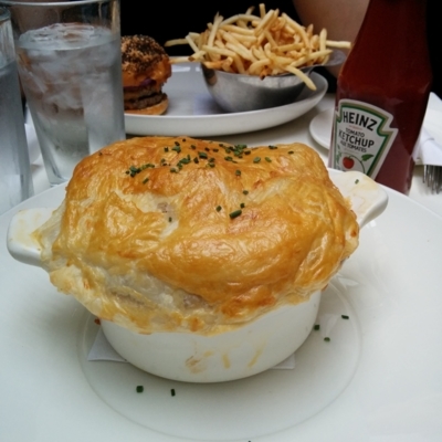 Deville Dinerbar - American Restaurants