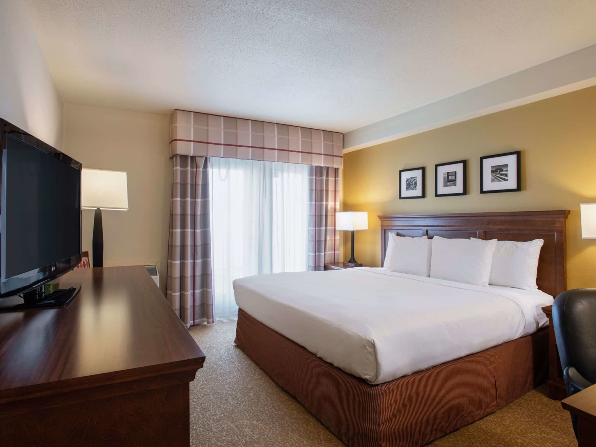 photo Country Inn & Suites by Radisson, Regina, SK - Closed