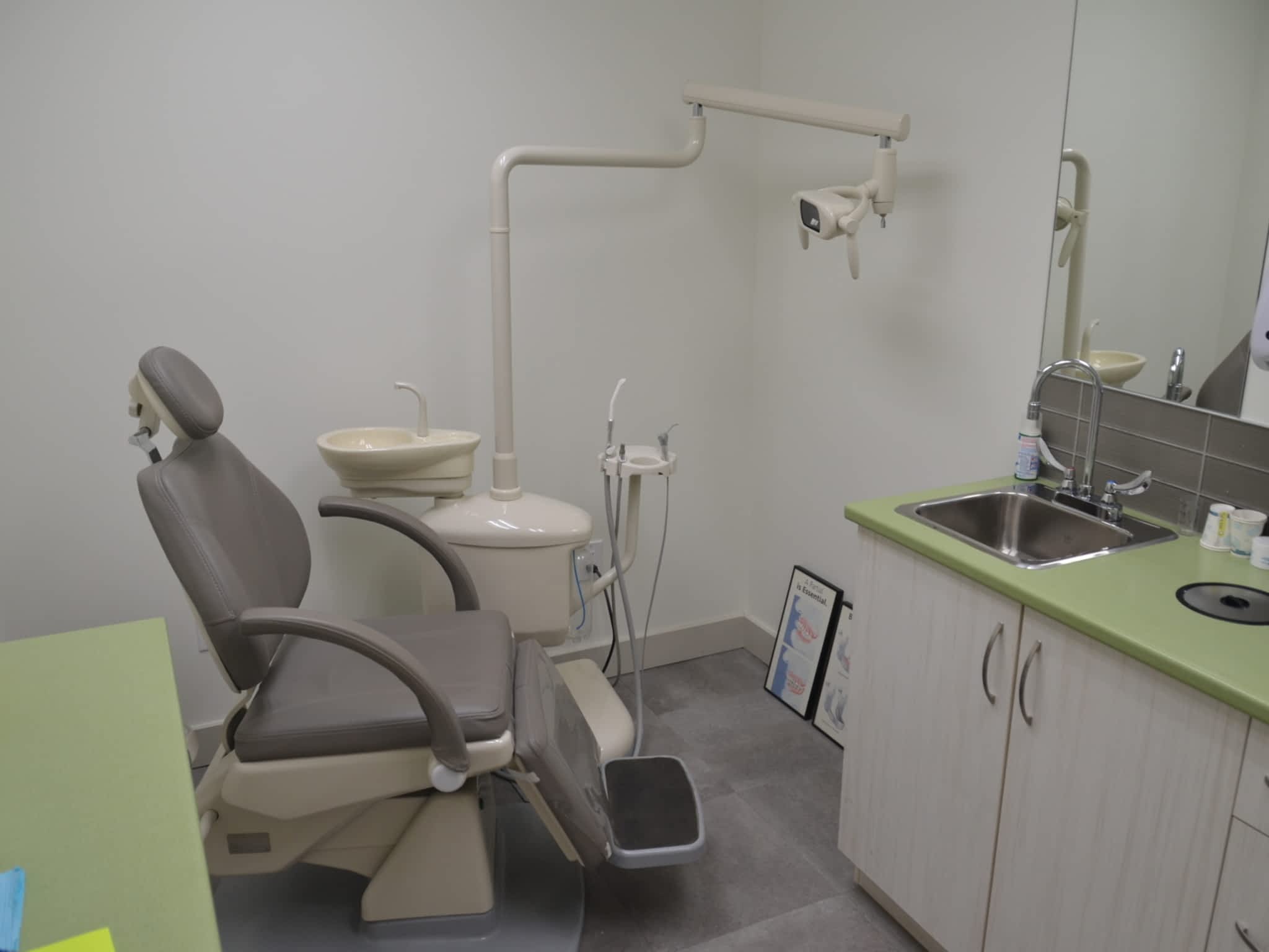 photo Langford Denture Clinic