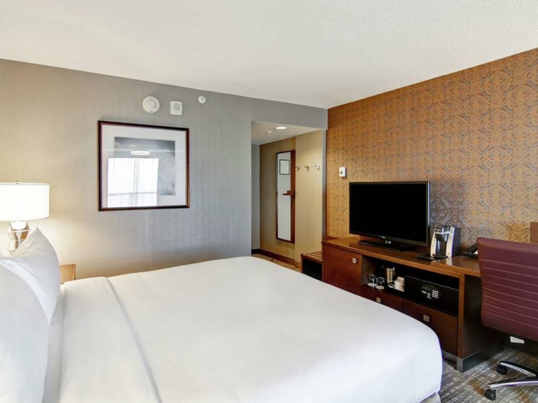 photo DoubleTree by Hilton Hotel West Edmonton