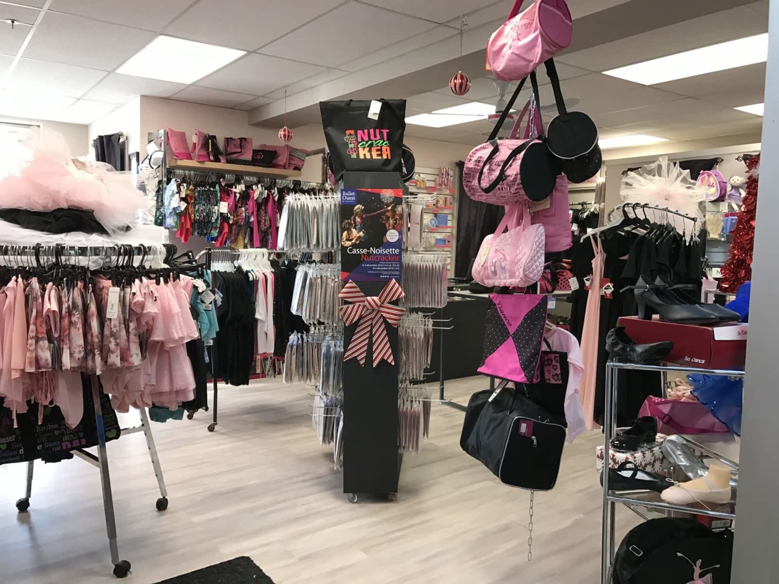 Boutique de Danse Wendy 295A, boul SaintJean, PointeClaire, QC