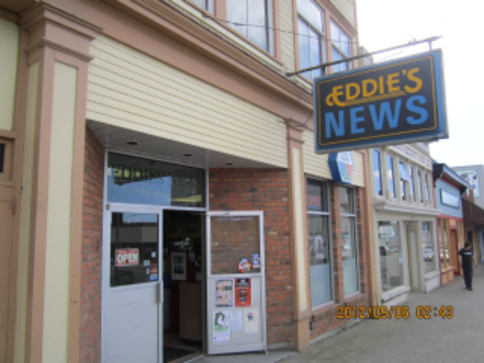 photo Eddie's News Stand & Novelties Or