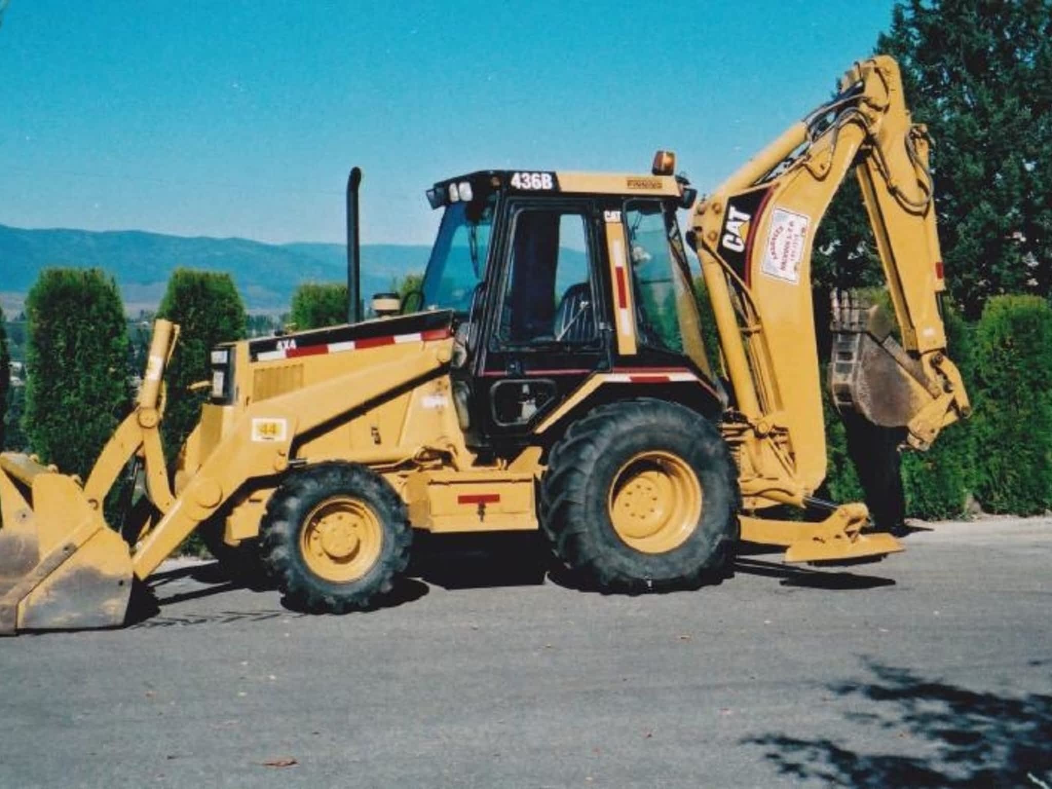 photo Advanced Backhoe Ltd