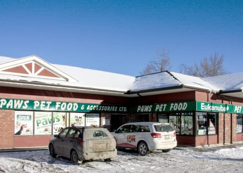 Paws pet store food elbow drive