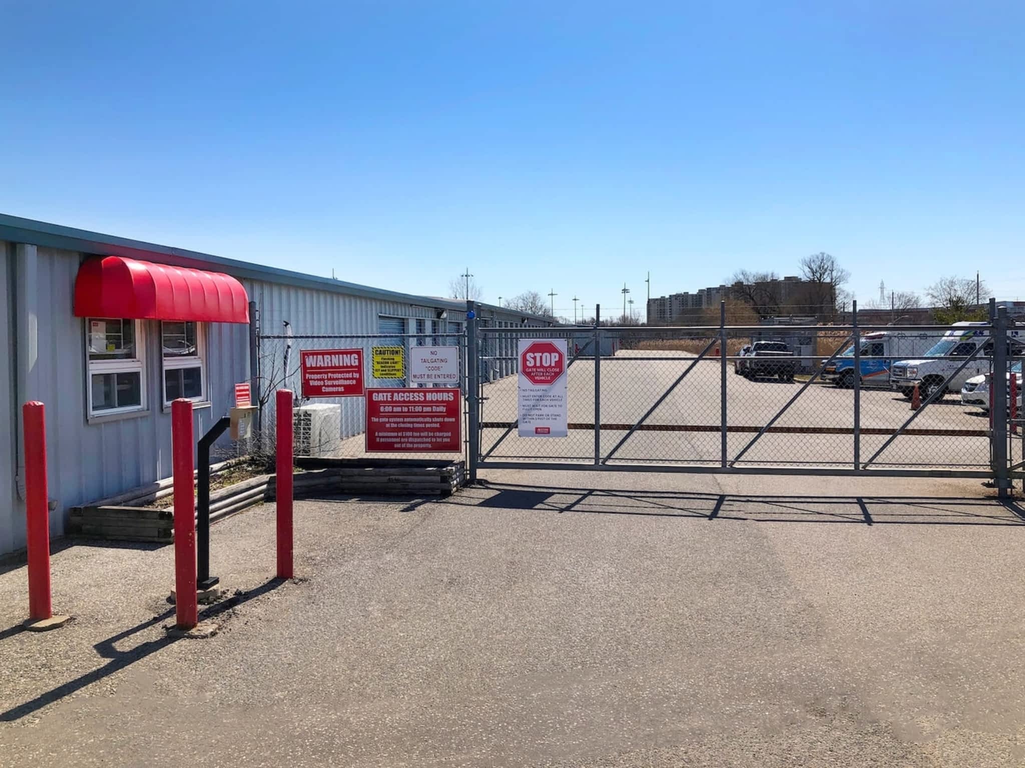 photo Access Storage - Kitchener Alpine