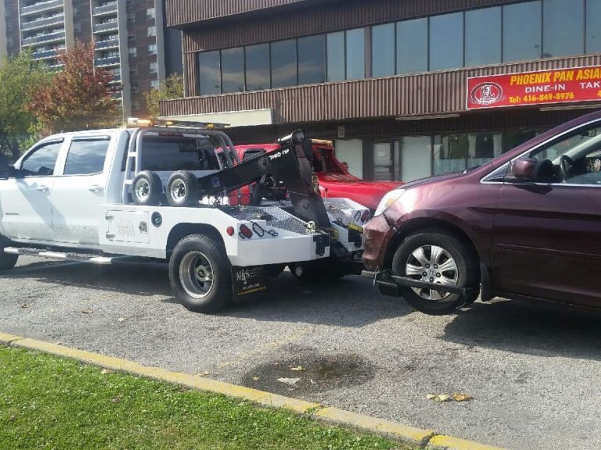 photo Damon's Towing