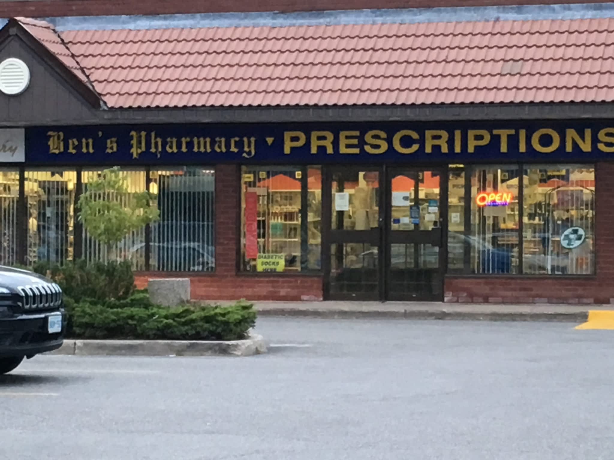 photo Ben's Pharmacy