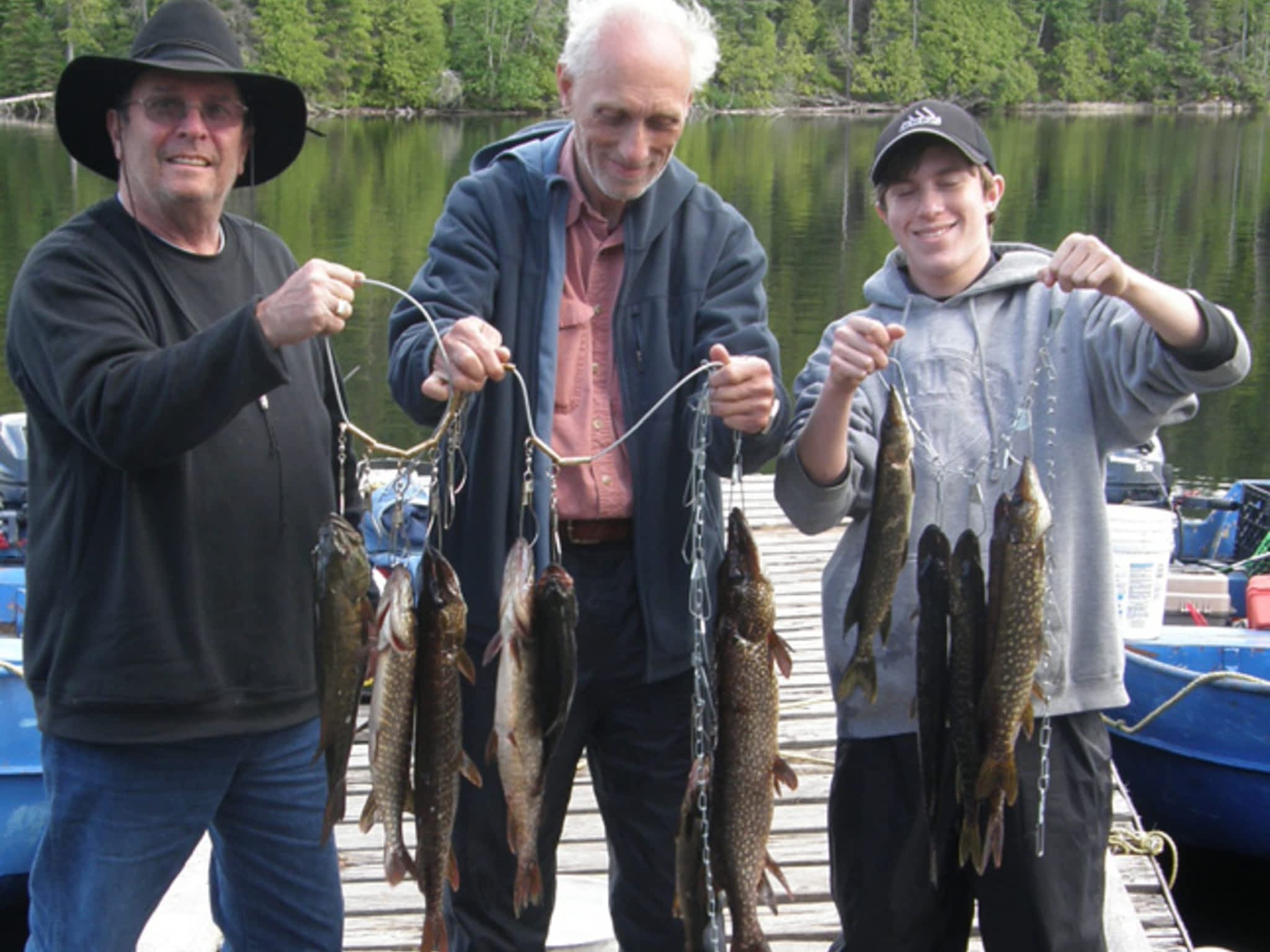 photo Lake Onaping Lodge