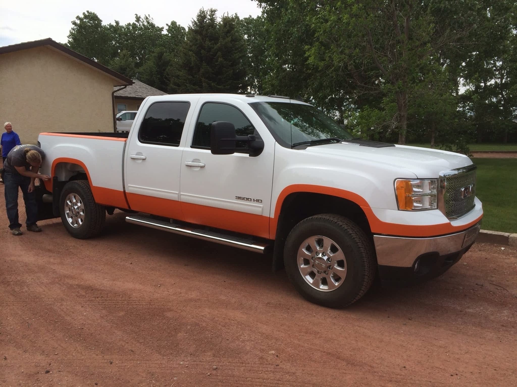 photo Armadillo Coatings Lethbridge