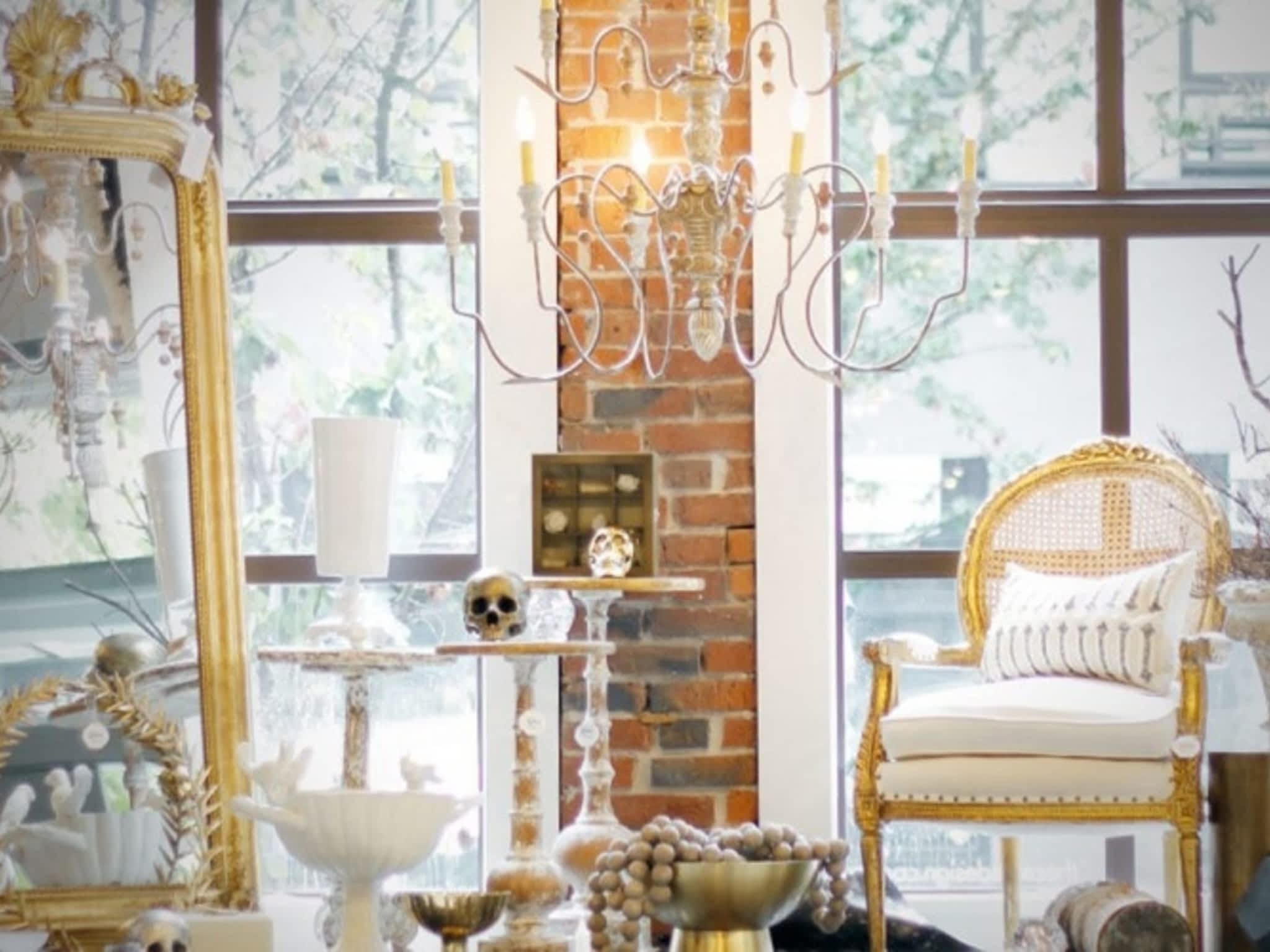 photo The Cross Décor & Design