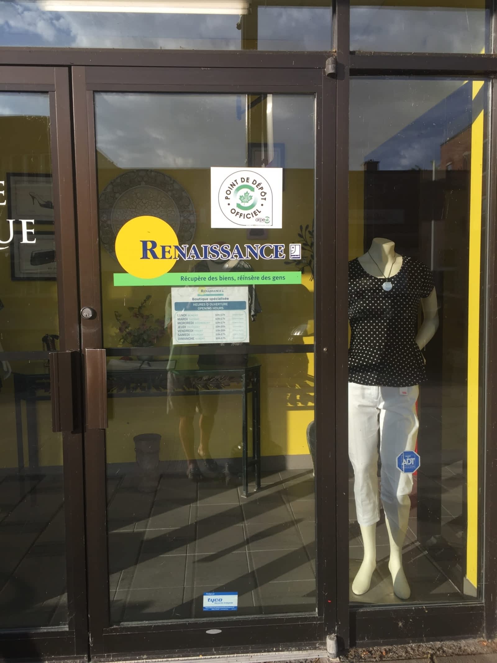 Industries Goodwill Renaissance Montreal Inc Opening Hours 423 Av Victoria, SaintLambert, QC