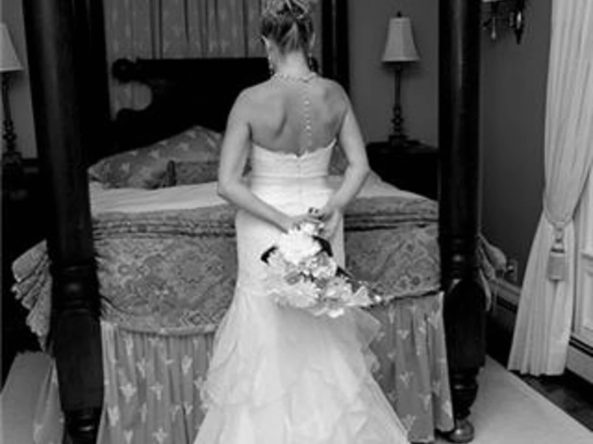 photo Larisa's Tailors & Wedding Dress Alterations