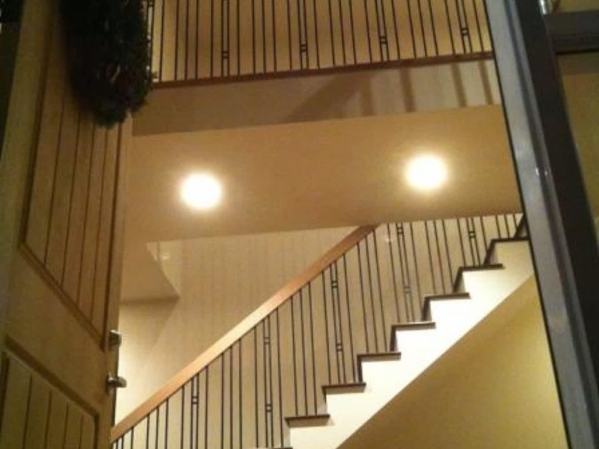 photo Johnny 5 Custom Millwork