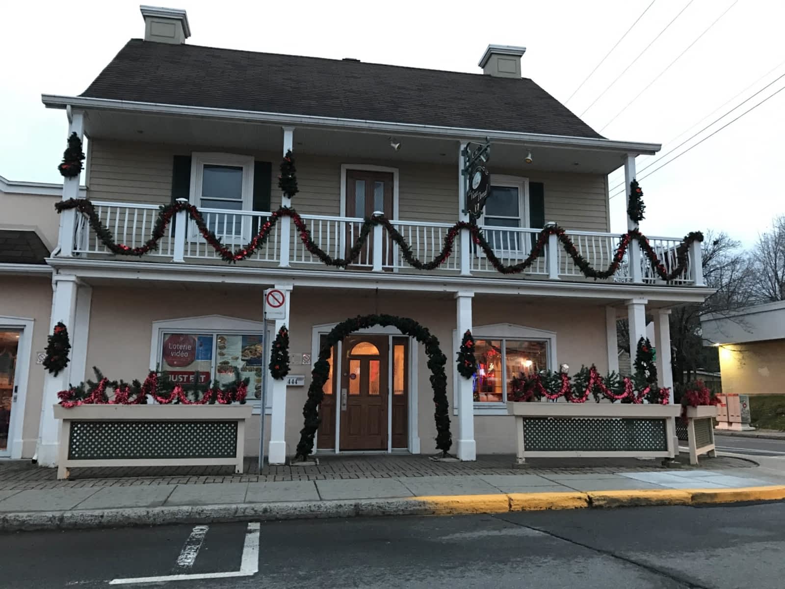 Vieux Dorval Opening Hours 444, ch du BordduLac Lakeshore, Dorval, QC