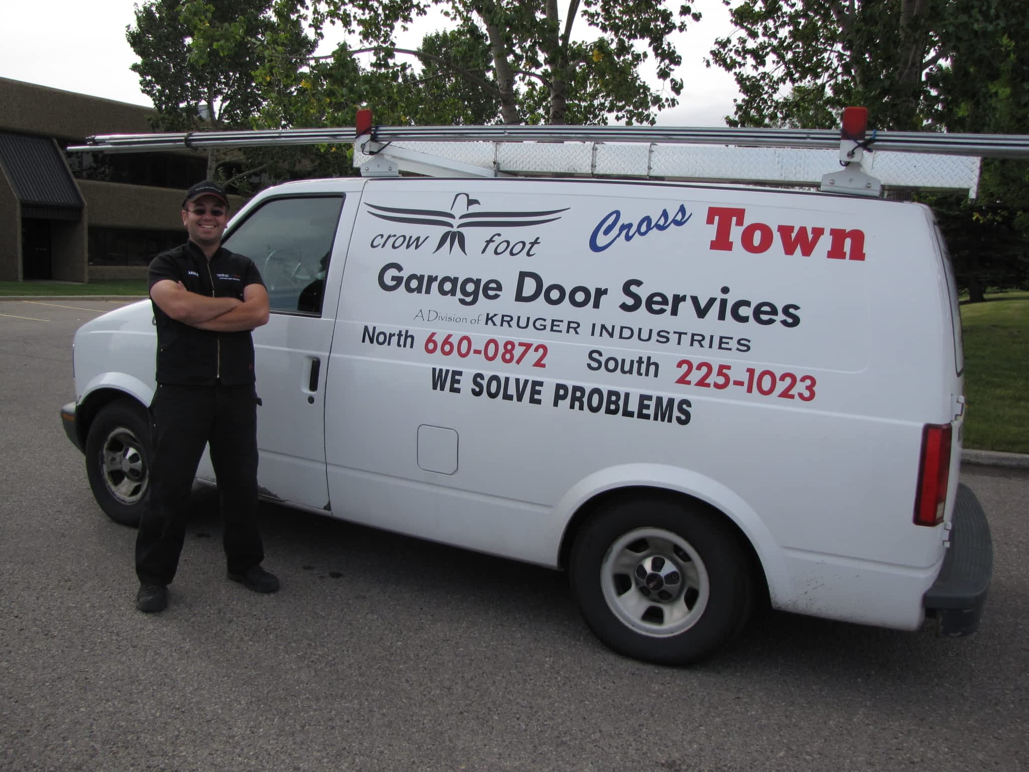 photo Crowfoot & Cross Town Garage Door Services