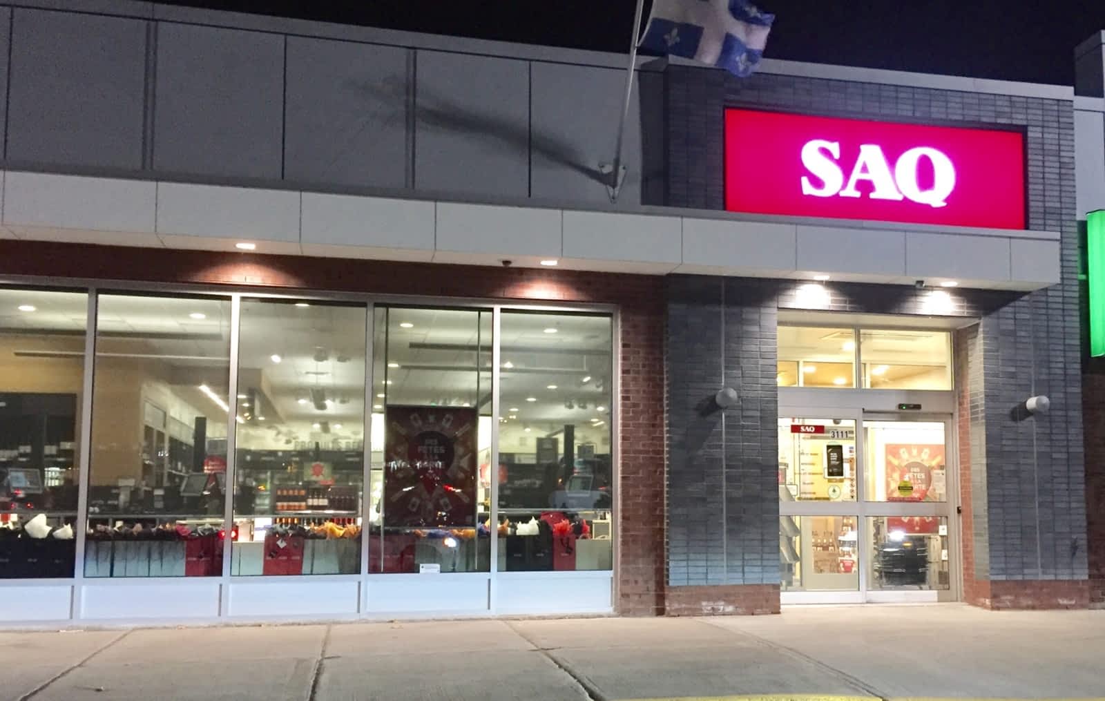 SAQ Classique Opening Hours 3111, boul de la CôteVertu, Saint