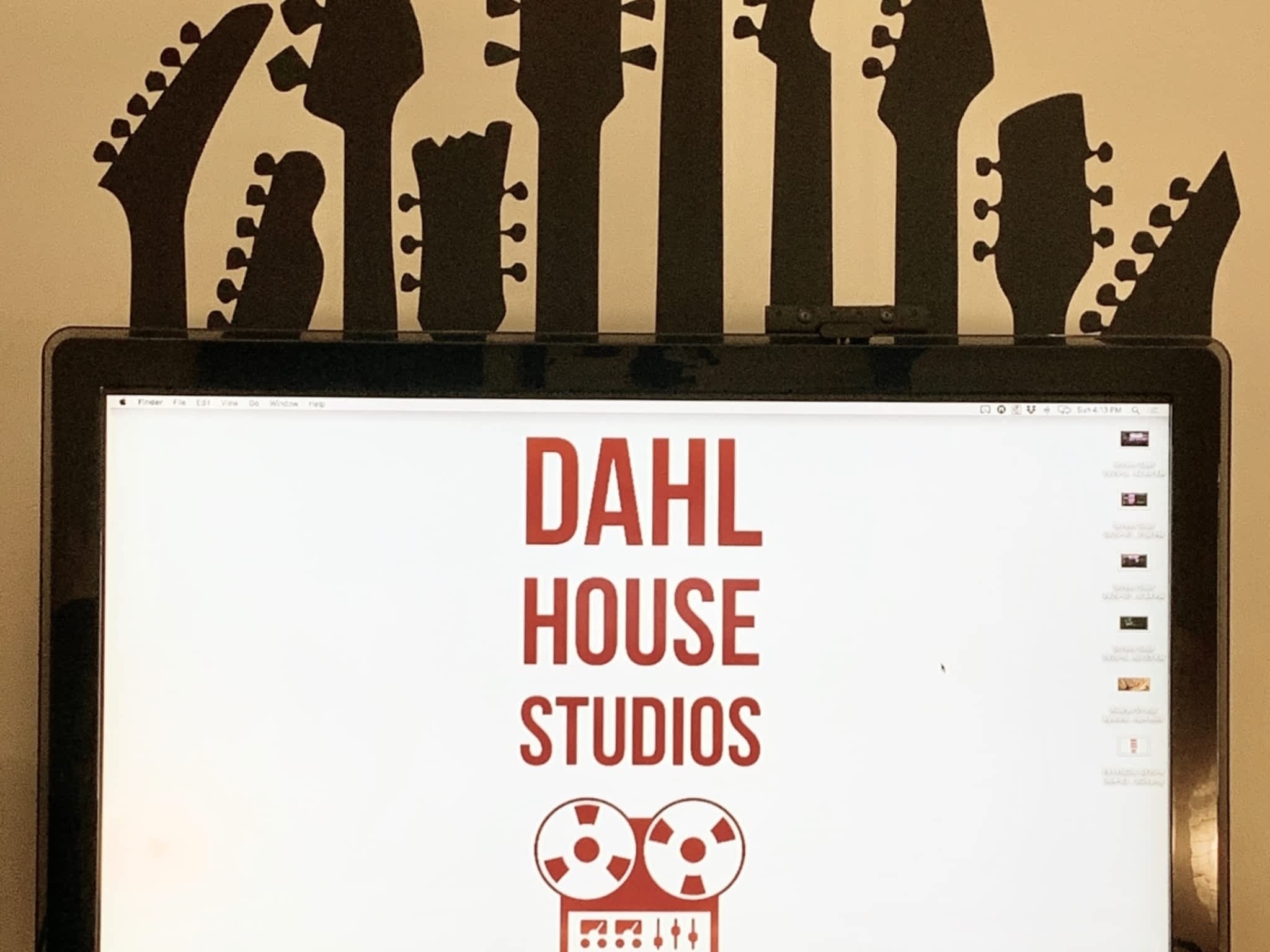 photo Dahlhouse Studios