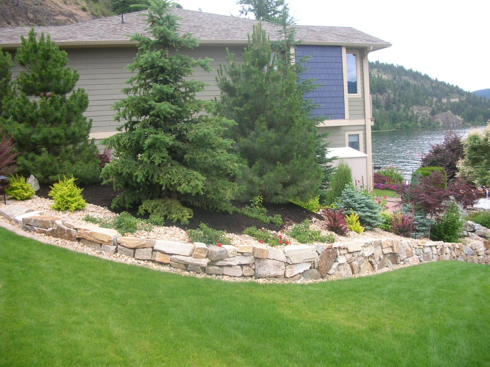 photo Earth Effects Landscaping