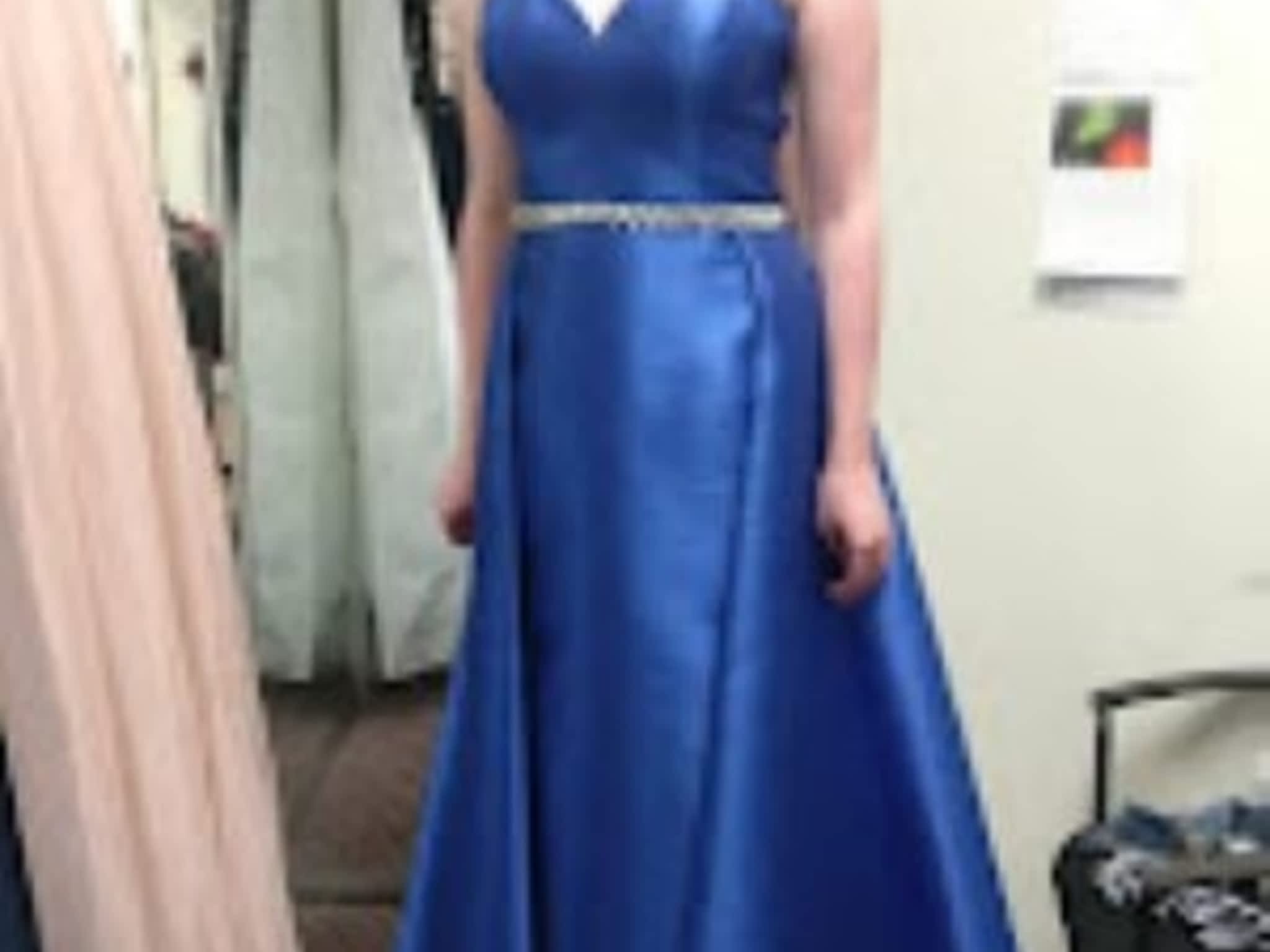 photo Lynn's Tailoring