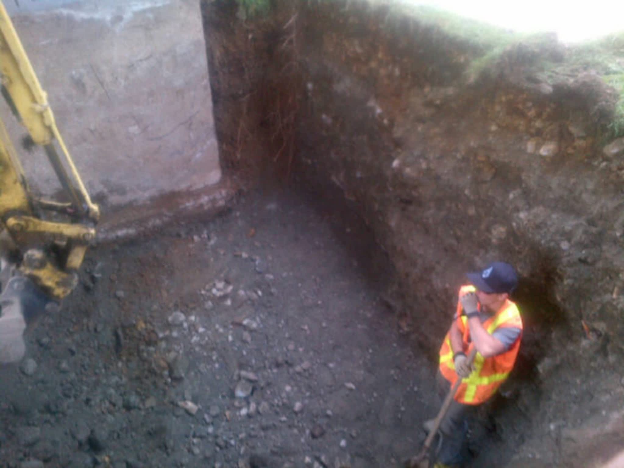 photo LCEC Excavating Limited