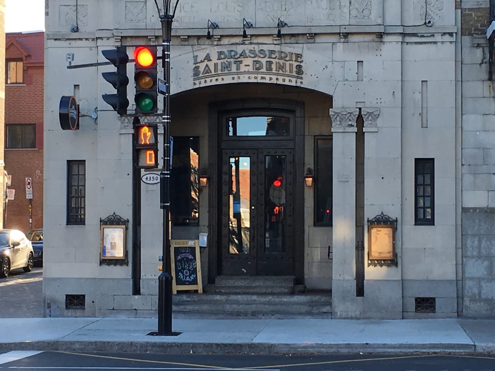 La Brasserie SaintDenis Menu, Hours & Prices 4350 rue SaintDenis