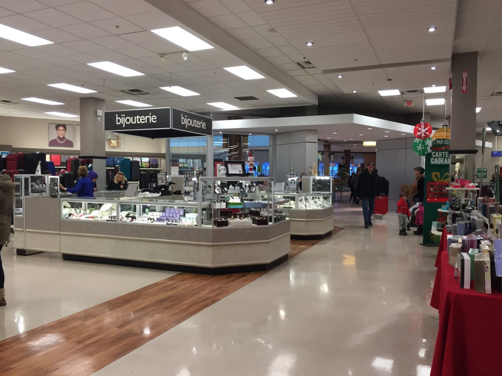 Winners & HomeSense Y4C6801, aut Transcanadienne, PointeClaire, QC