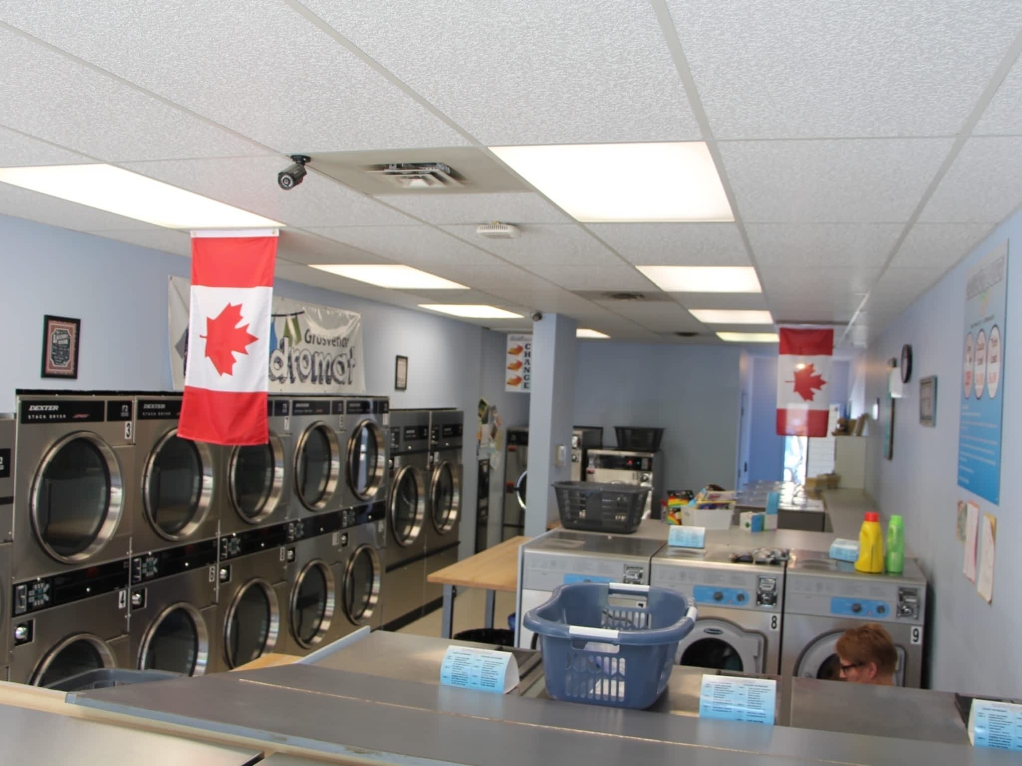 photo Grosvenor Coin Laundry