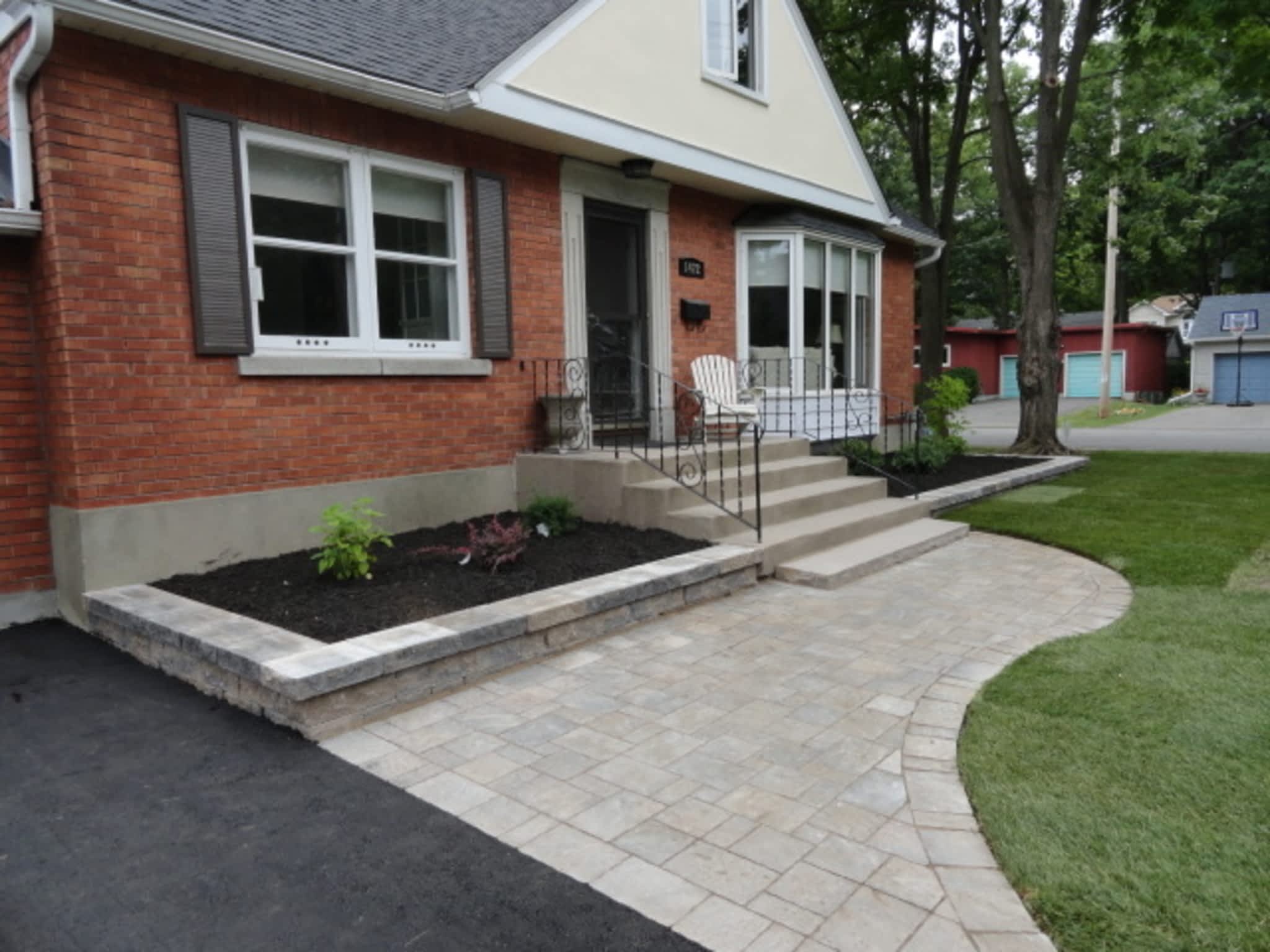 photo Authentic Landscaping & Construction